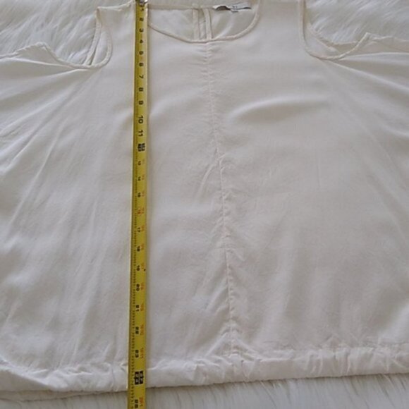 Like New Ivory Tibi Silk Cold Shoulder Top - Picture 14 of 15